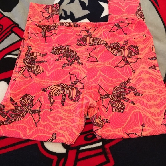 TC Lularoe Leggings - Picture 3 of 5